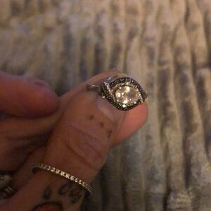 Women’s sterling silver ring size 6